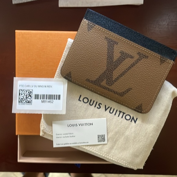 LV SIDE-UP Card Holder - Picture 5 of 7